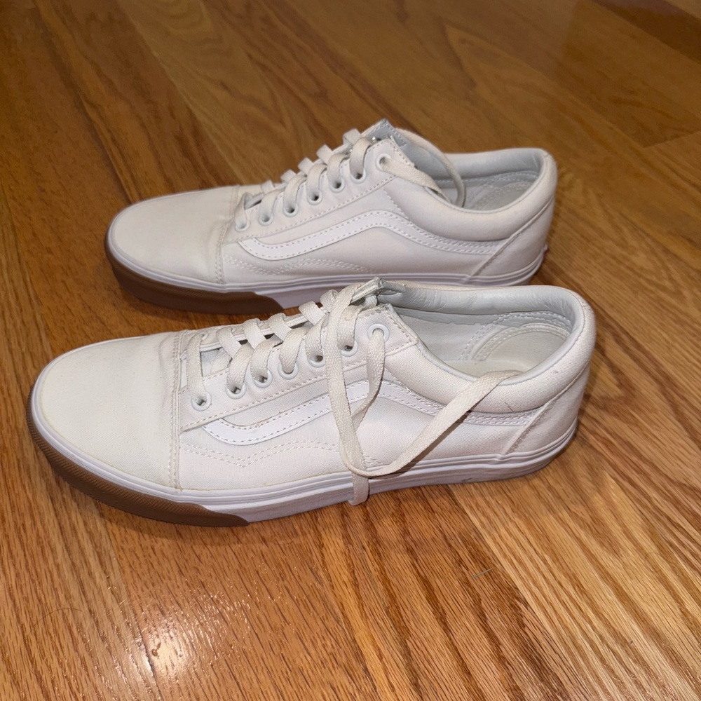 Men’s vans low top sneakers